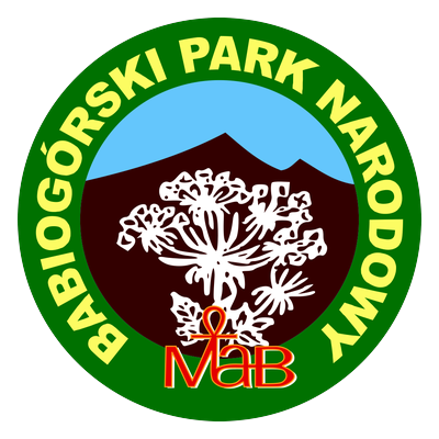 Logo Babiogórskiego Parku Narodowego — zielony okrąg z sylwetką Babiej Góry i napisem