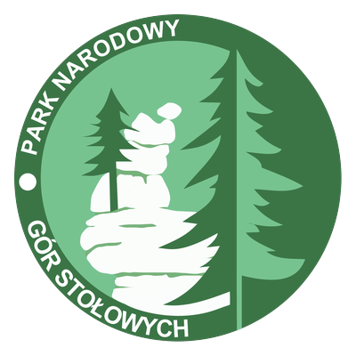 Logo Parku Narodowego Gór Stołowych — okrągły znak z płytami skalnymi i napisem PNGS