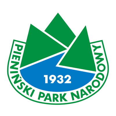 Logo Pienińskiego Parku Narodowego — zielone szczyty gór i fala Dunajca z rokiem 1932